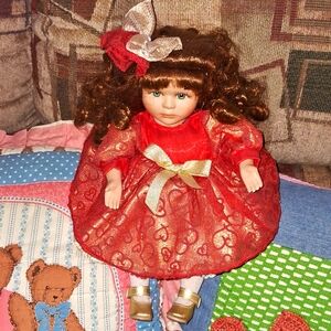 Vintage,Musical,Doll/Red Dress&White Petticoat Plays "Beautiful Dreamer"❤